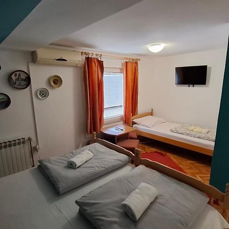 Aventurin Rooms สลูน ห้อง รูปภาพ